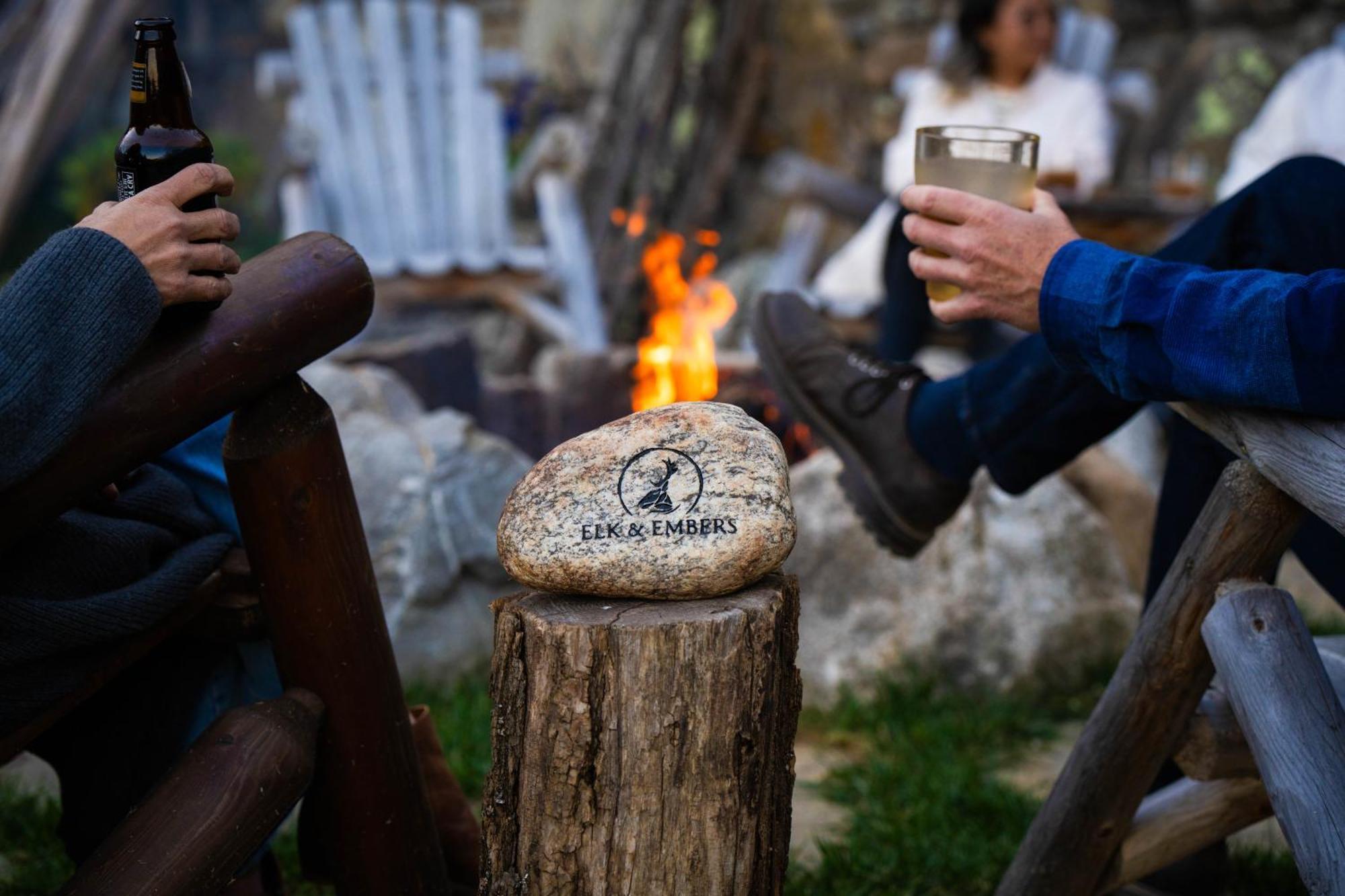 Elk & Embers Mountain Hideaway Hotel Waynesville Ngoại thất bức ảnh